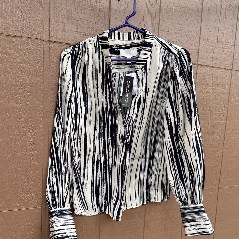 Banana Republic NWT Blouse